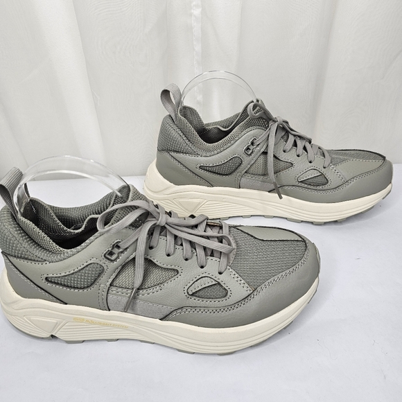 BrandBlack Aura 130 Leather & Mesh Sneaker In Grey Size 8 Vibram Sole main image 4
